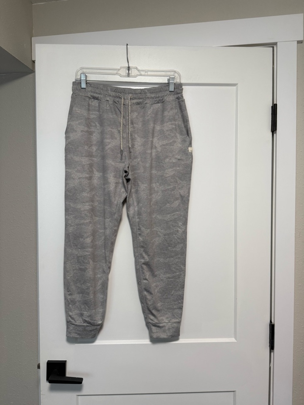 Vuori Performance jogger size M